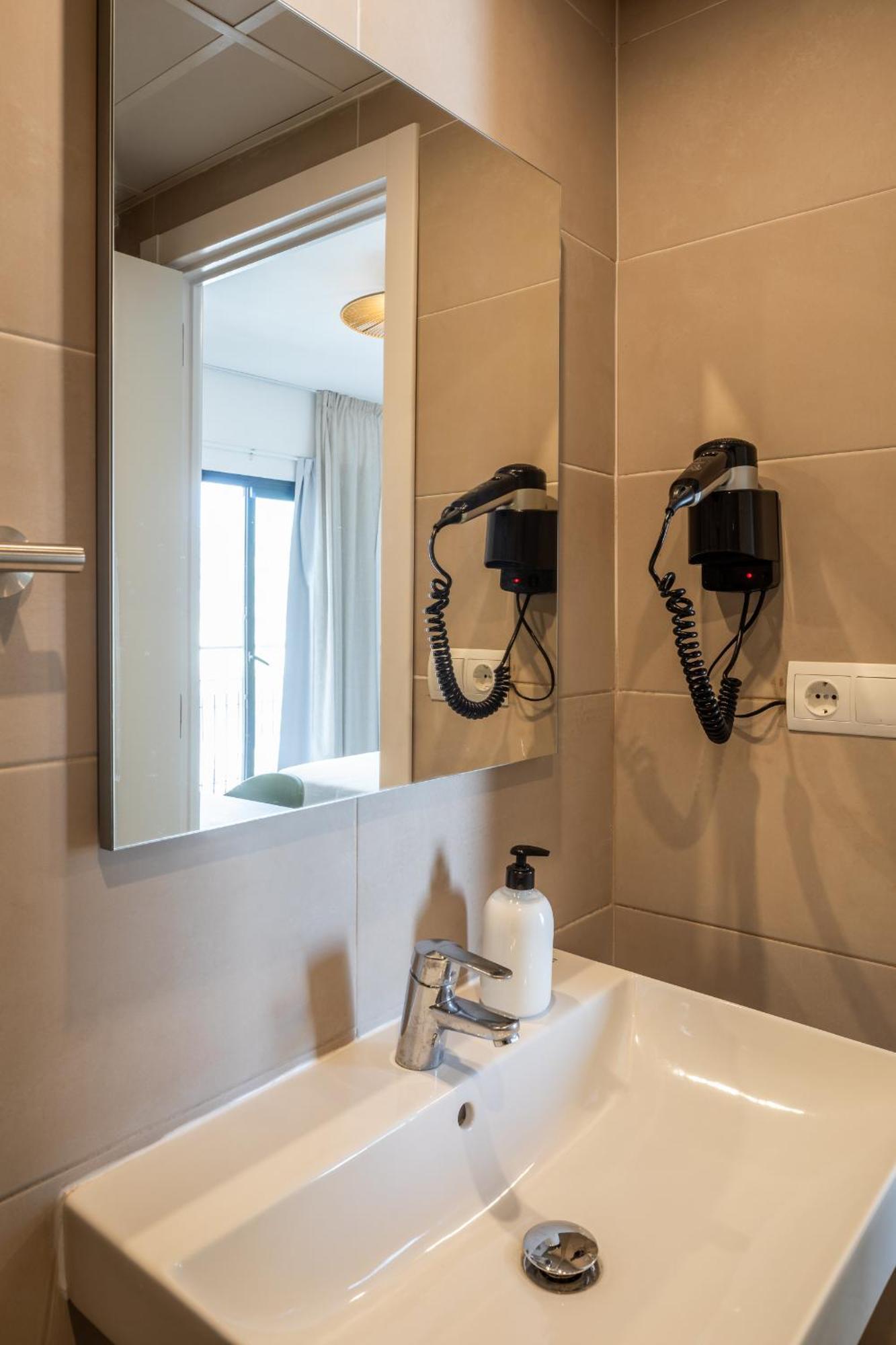 Hostal Alicante Сан-Антоніо Екстер'єр фото